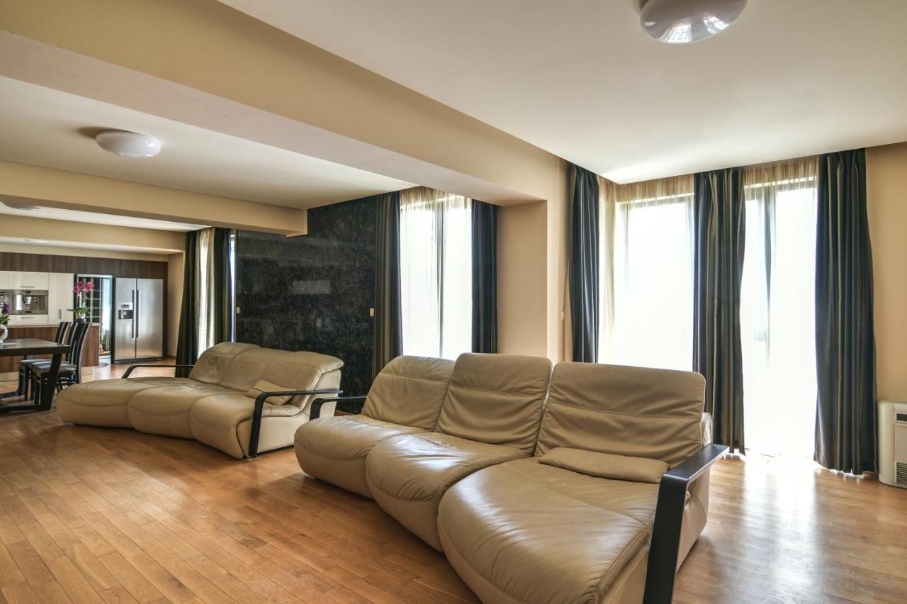 Central Flat With Monster Living Room Warna Exterior foto